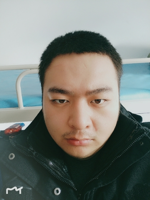 负重前行的第一张照片--华安相亲网