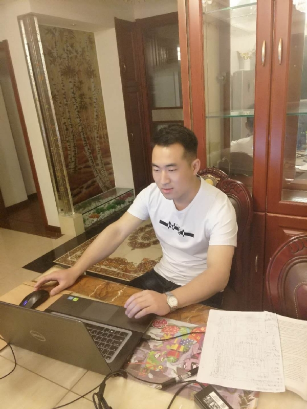蓝色海洋的第一张照片--华安相亲网