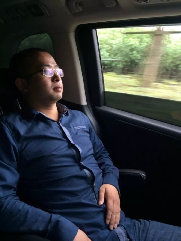 世界那么大的第三张照片--华安相亲网