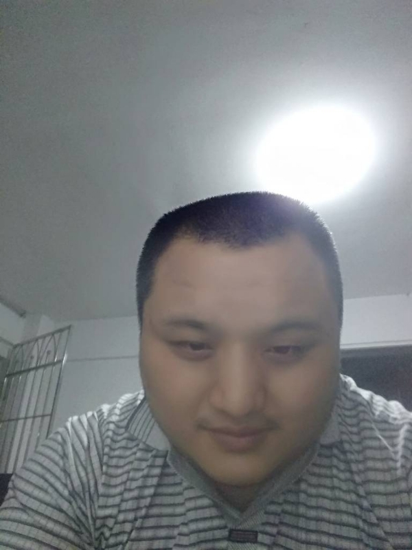 我在机场等艘船的第一张照片--华安相亲网