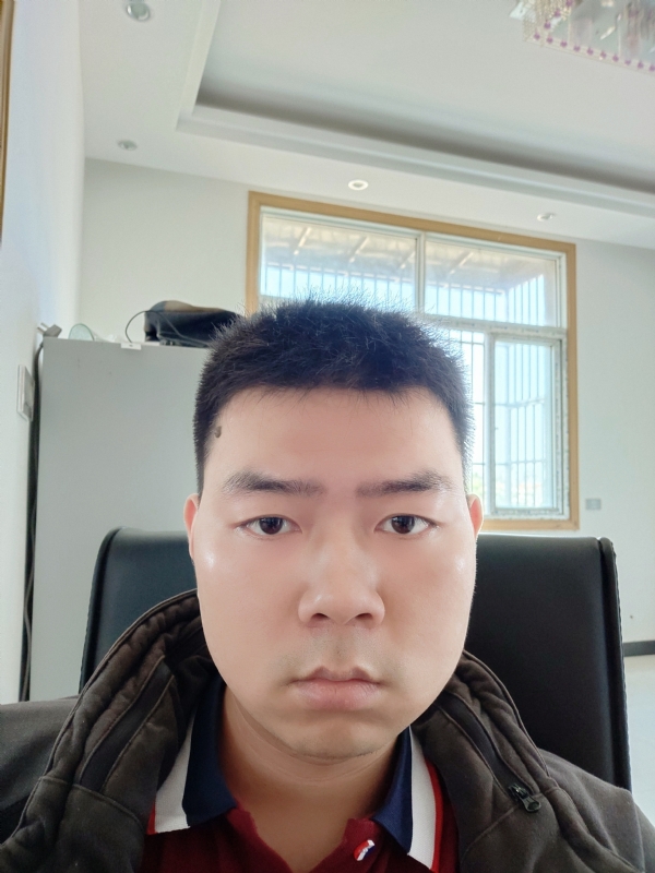 咚咚咚的第一张照片--华安相亲网