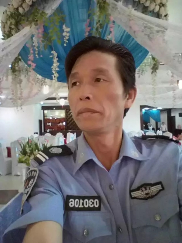 卧窗听雨的第二张照片--华安相亲网