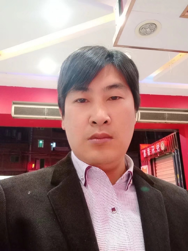 奔跑的第二张照片--华安相亲网