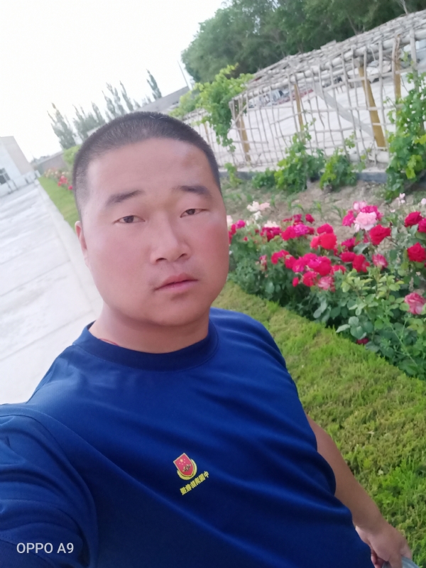 奋斗中的青春最美丽的第一张照片--华安相亲网
