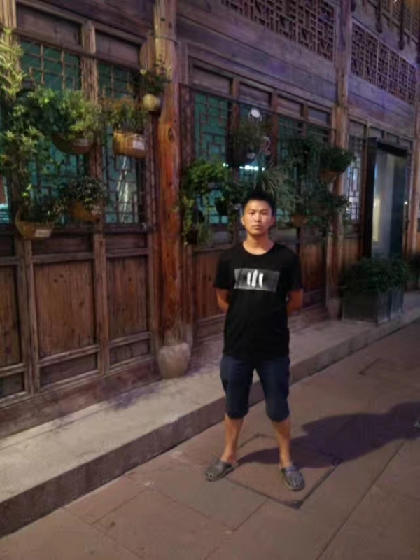 回忆的第一张照片--华安相亲网