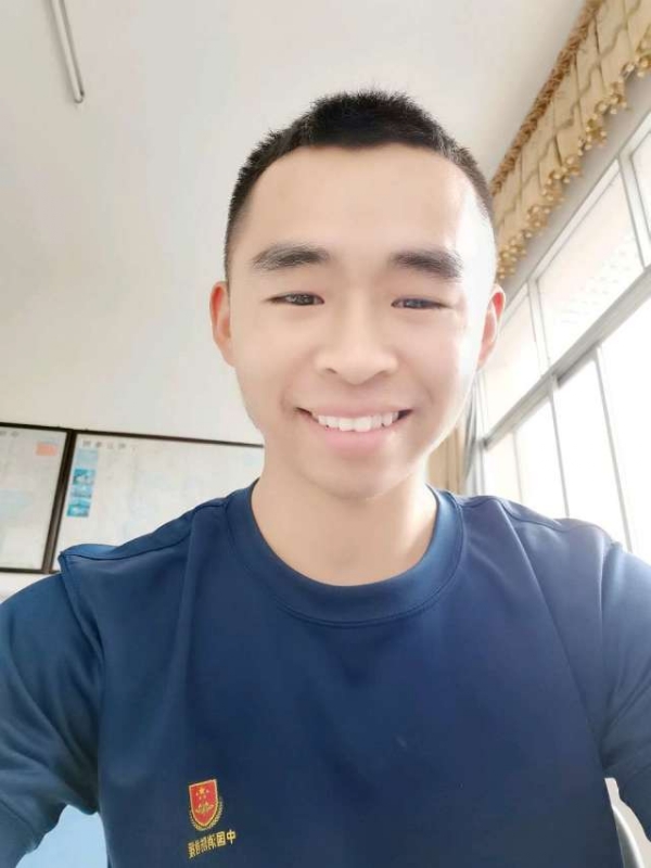 超超的第一张照片--华安相亲网