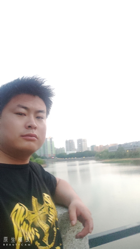 小海的第二张照片--华安相亲网