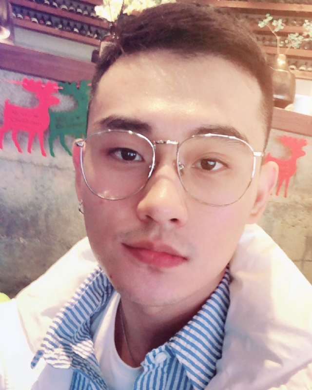 胡强很孤单的第一张照片--华安相亲网