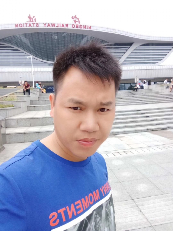 笑对人生的第一张照片--华安相亲网