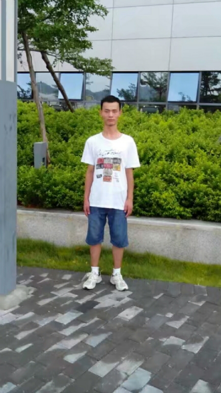 龙行天下的第一张照片--华安相亲网
