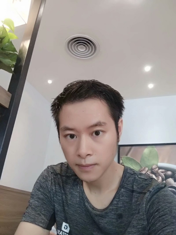 期待缘分的第一张照片--华安相亲网