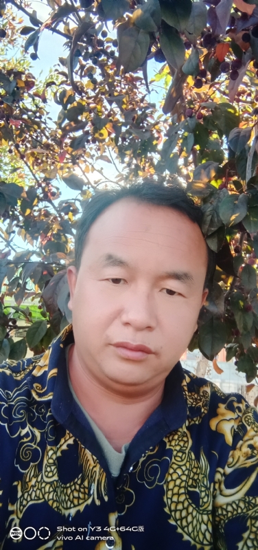 战狼的第一张照片--华安相亲网