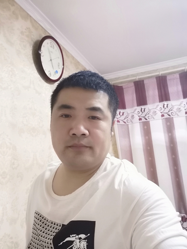 爱你的眼睛的第一张照片--华安相亲网