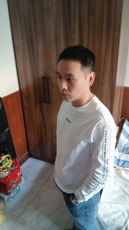 没有蜡笔的小航的第一张照片--华安相亲网