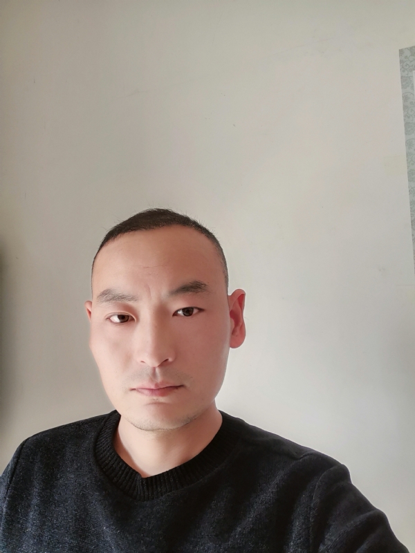 空白的第一张照片--华安相亲网