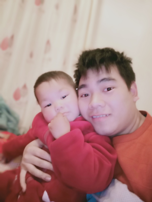 孤独一生的第一张照片--华安相亲网