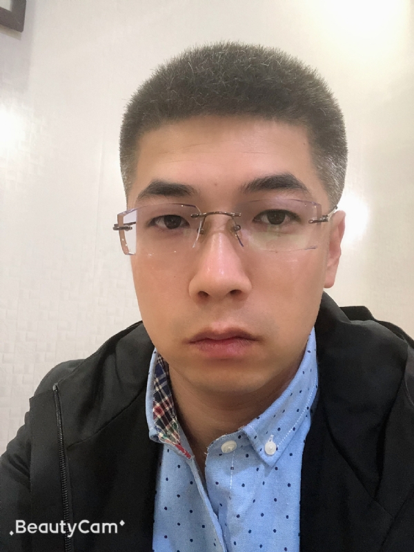 情伤的第一张照片--华安相亲网