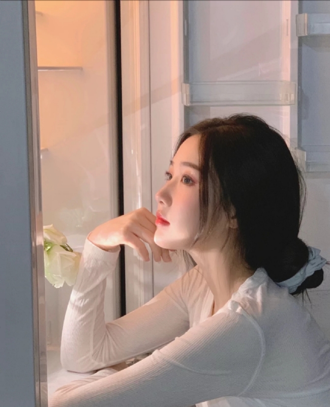 風吹過臉頰的第一张照片--华安相亲网