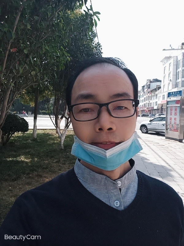 开心生活的第一张照片--华安相亲网