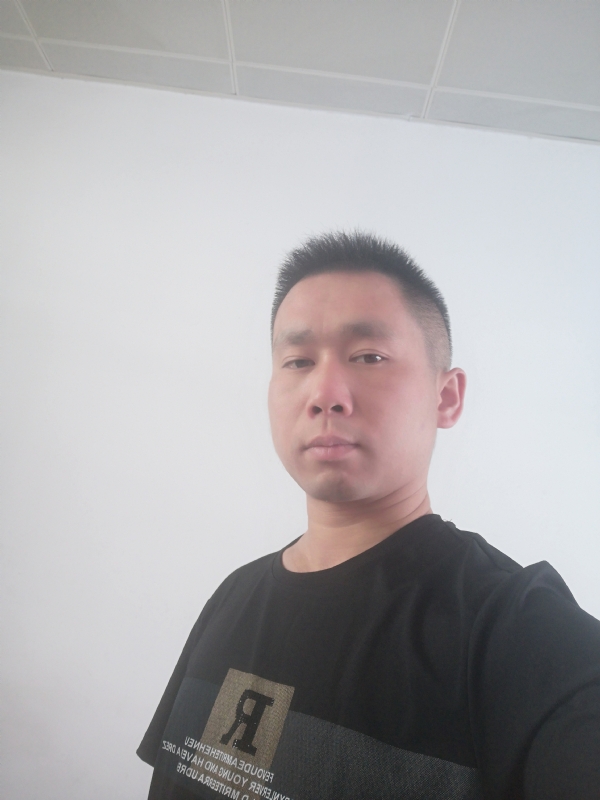 孤独的狼的第一张照片--华安相亲网