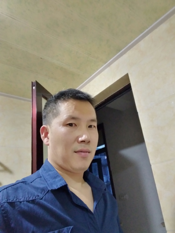 余生搀扶走的第一张照片--华安相亲网