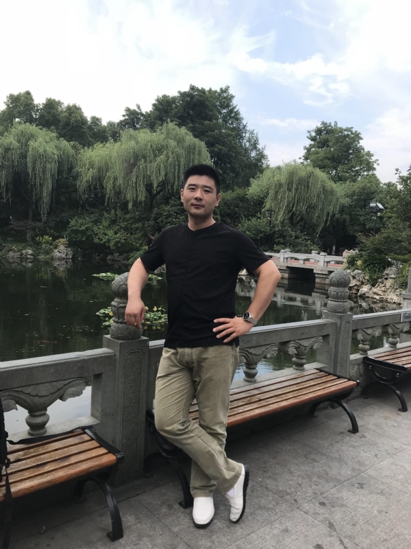 未来可期的第一张照片--华安相亲网
