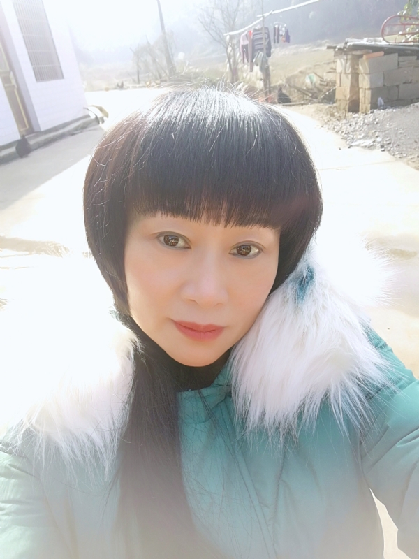 金鱼儿的第一张照片--华安相亲网