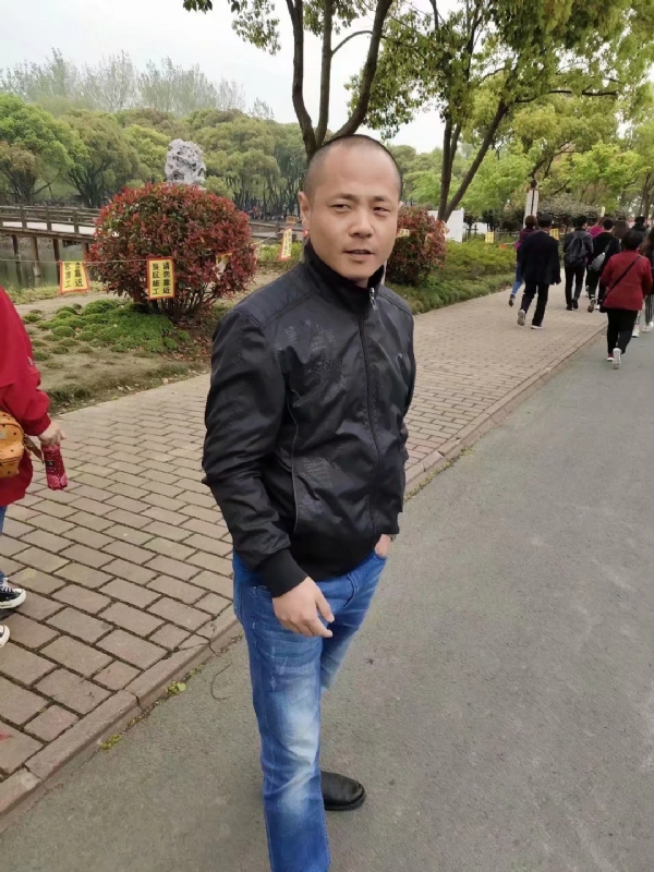 傻子的第一张照片--华安相亲网