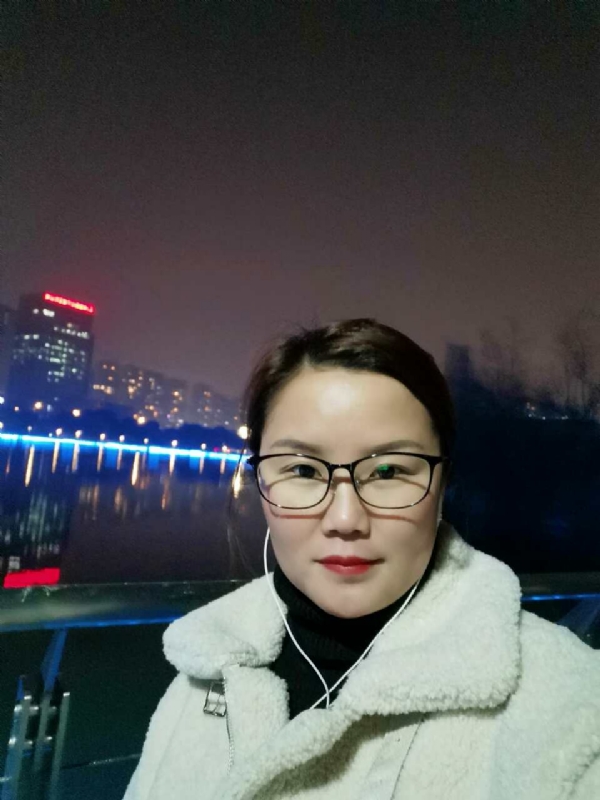 小英的第一张照片--华安相亲网