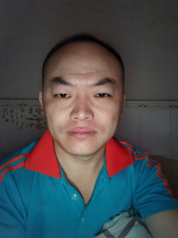 与子携老的第三张照片--华安相亲网