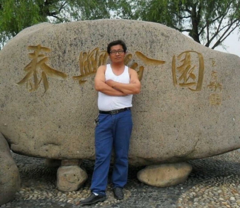 黑哥的第一张照片--华安相亲网