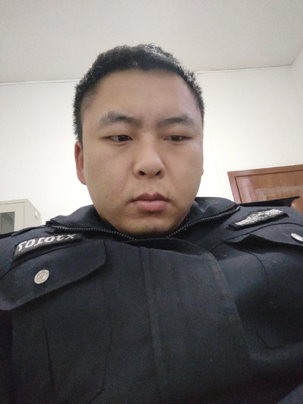 好纠结的第一张照片--华安相亲网