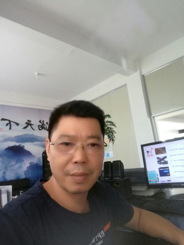 心平气和的第一张照片--华安相亲网