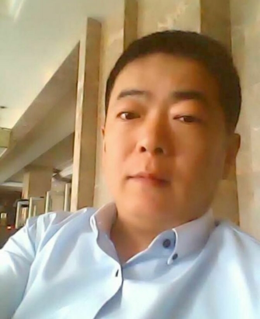 落叶随风的第一张照片--华安相亲网