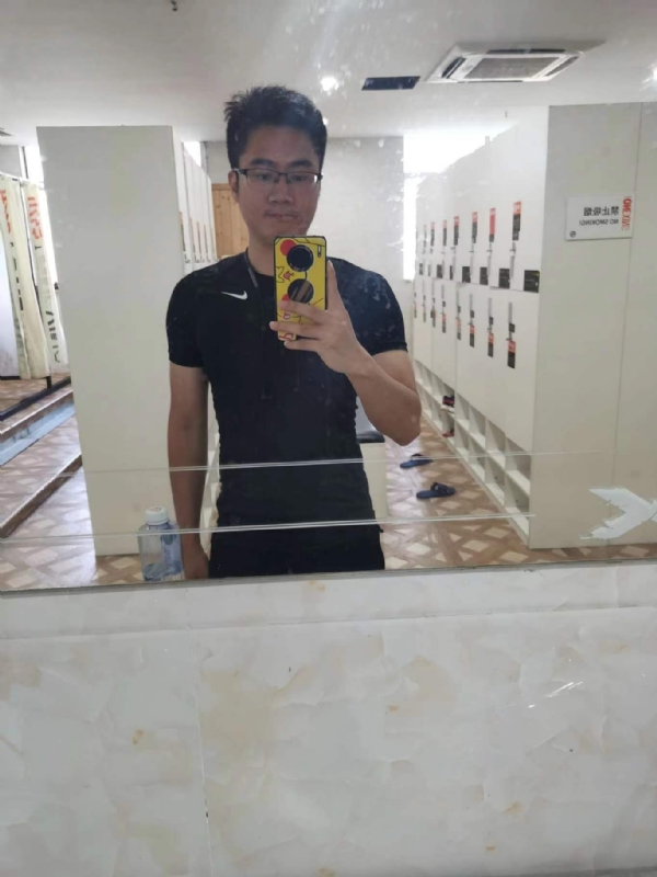 习惯发呆的第一张照片--华安相亲网
