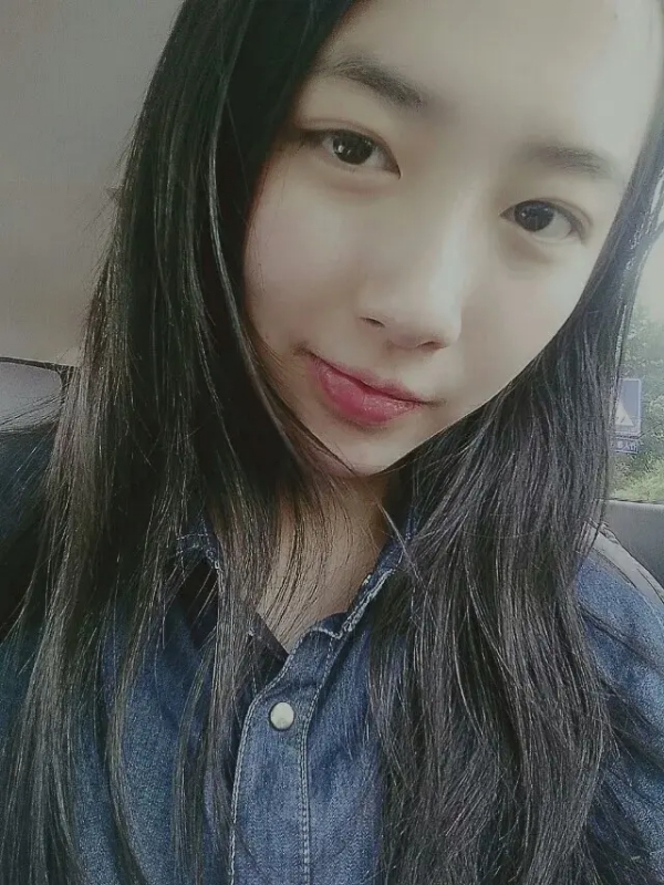 小她的第一张照片--华安相亲网