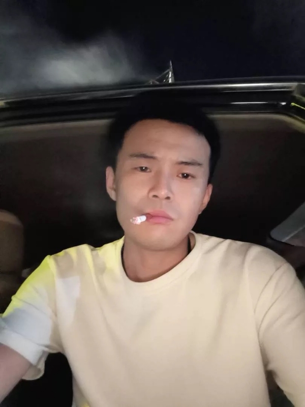 爱睡觉的土拨鼠的第一张照片--华安相亲网