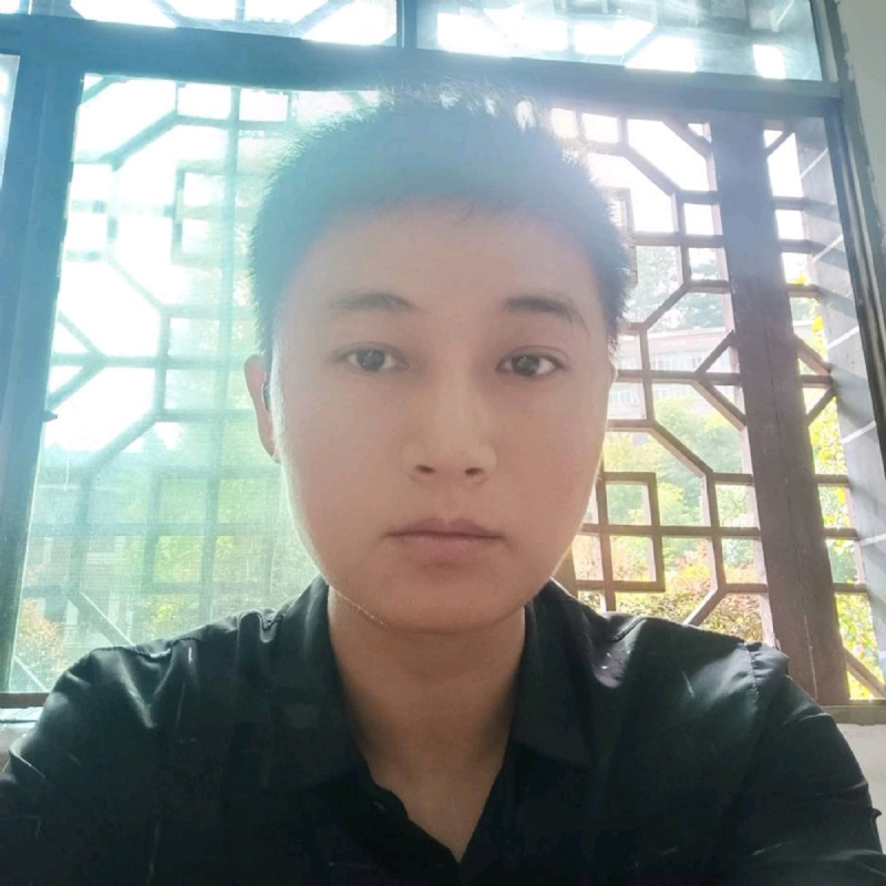 枫叶的第一张照片--华安相亲网