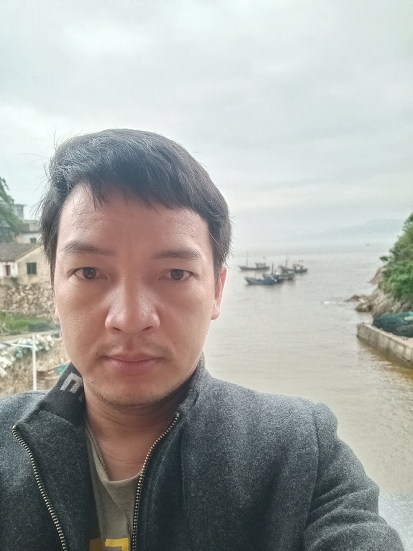 啊亮的第一张照片--华安相亲网