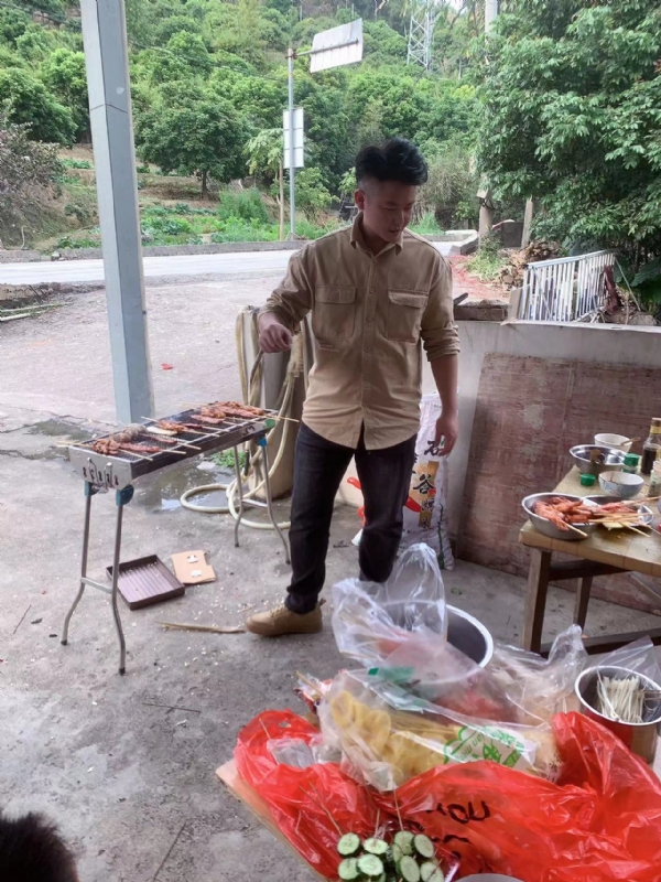 你黑我哟的第一张照片--华安相亲网