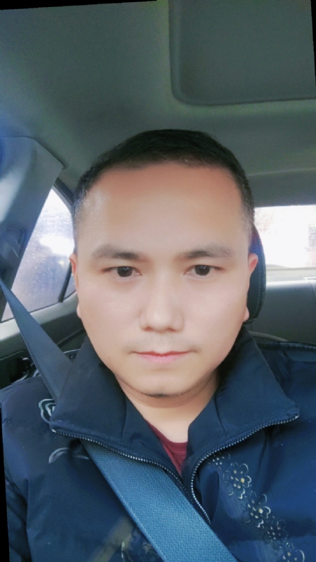 随心飞翔的第一张照片--华安相亲网