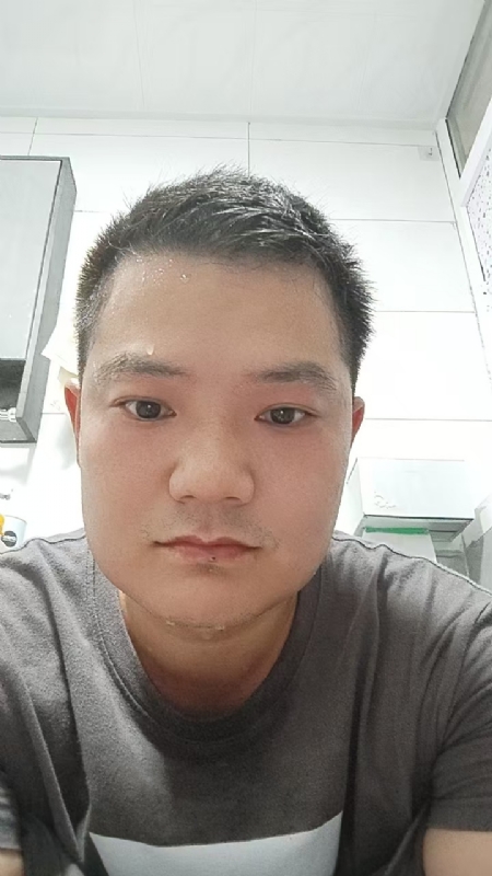 皓月当空的第一张照片--华安相亲网