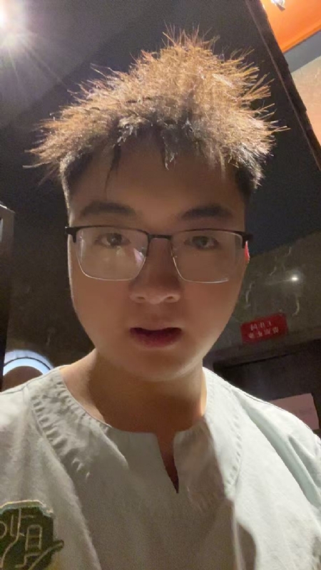 成熟稳重的男士的第一张照片--华安相亲网