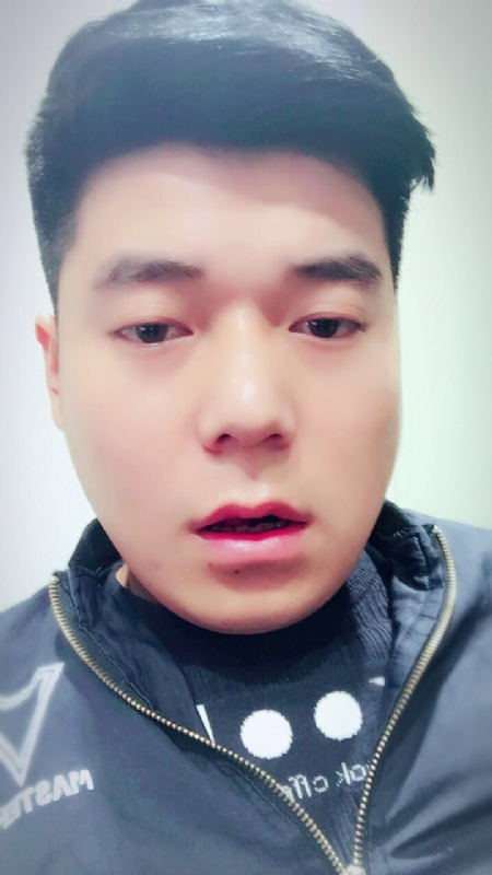 风向决定发型的第一张照片--华安相亲网